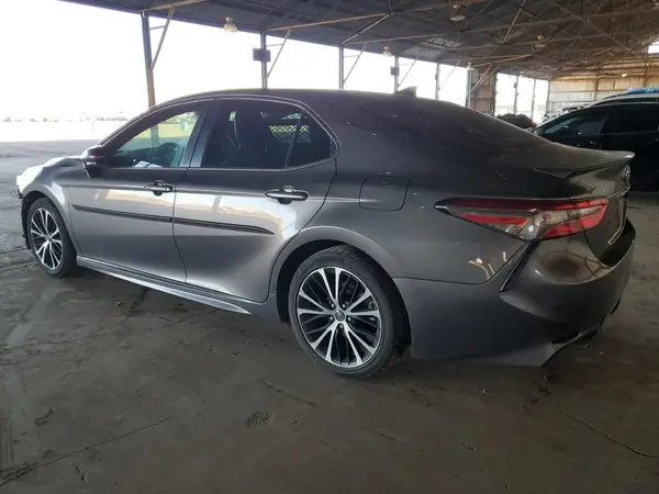 4T1B11HK3KU767589 2019 TOYOTA CAMRY - Image 2