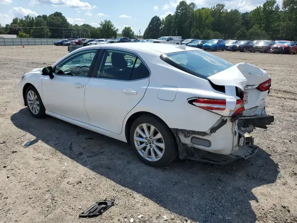 4T1B11HK3KU775014 2019 TOYOTA CAMRY - Image 2