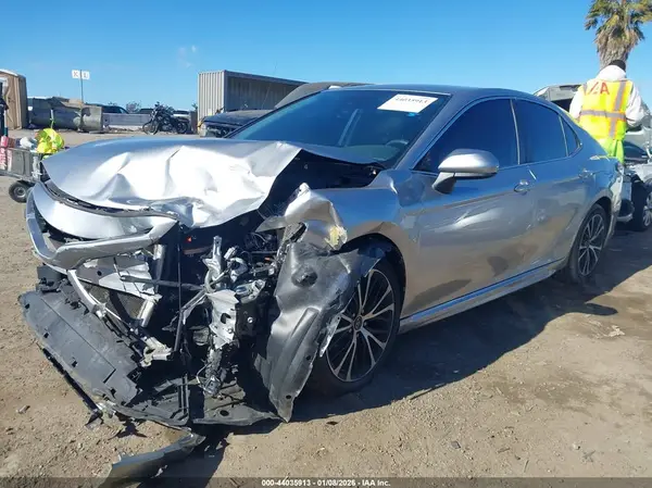 4T1B11HK3KU779788 2019 TOYOTA CAMRY - Image 2