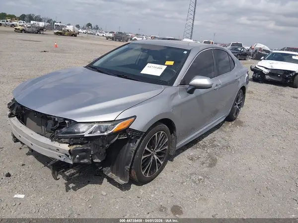4T1B11HK3KU779807 2019 TOYOTA CAMRY - Image 2