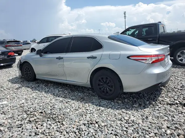 4T1B11HK3KU783517 2019 TOYOTA CAMRY - Image 2