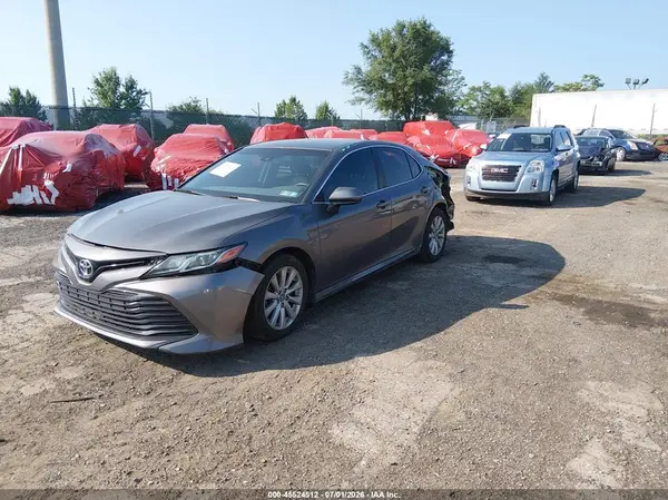 4T1B11HK3KU784215 2019 TOYOTA CAMRY - Image 2
