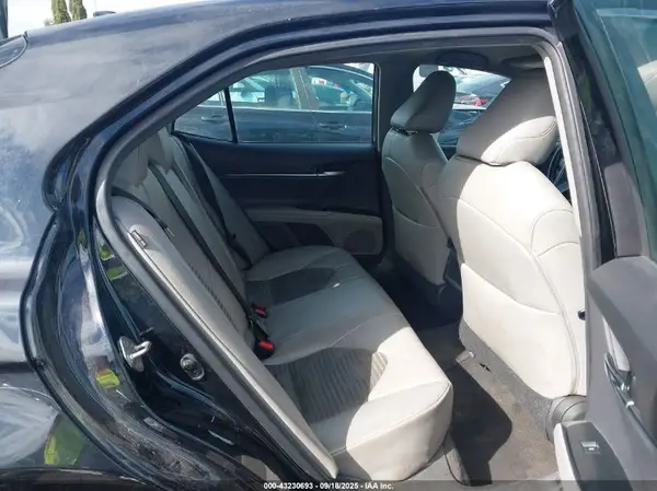 4T1B11HK3KU784697 2019 TOYOTA CAMRY - Image 8