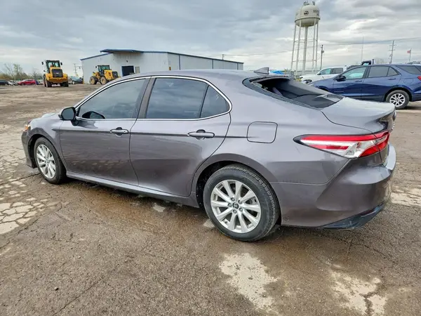 4T1B11HK3KU785767 2019 TOYOTA CAMRY - Image 2