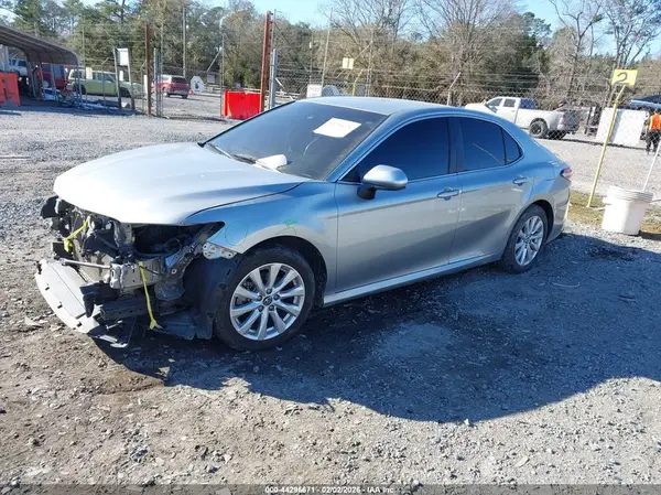 4T1B11HK3KU787714 2019 TOYOTA CAMRY - Image 2