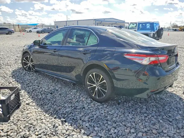 4T1B11HK3KU789818 2019 TOYOTA CAMRY - Image 2