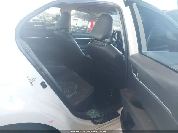4T1B11HK3KU791973 2019 TOYOTA CAMRY - Image 8