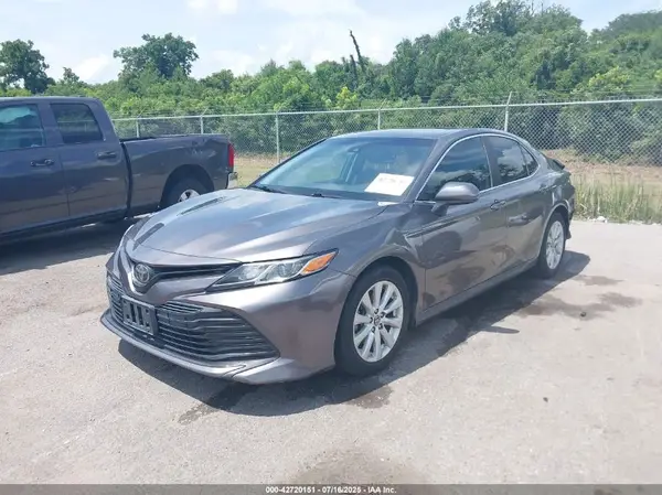 4T1B11HK3KU797949 2019 TOYOTA CAMRY - Image 2