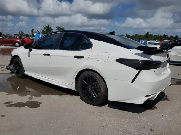 4T1B11HK3KU798938 2019 TOYOTA CAMRY - Image 2