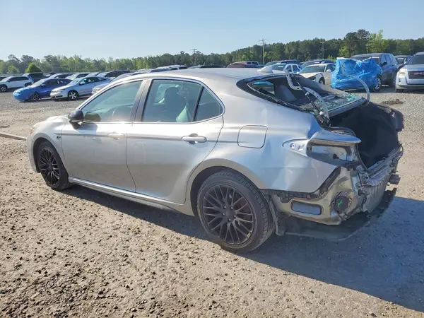 4T1B11HK3KU799698 2019 TOYOTA CAMRY - Image 2