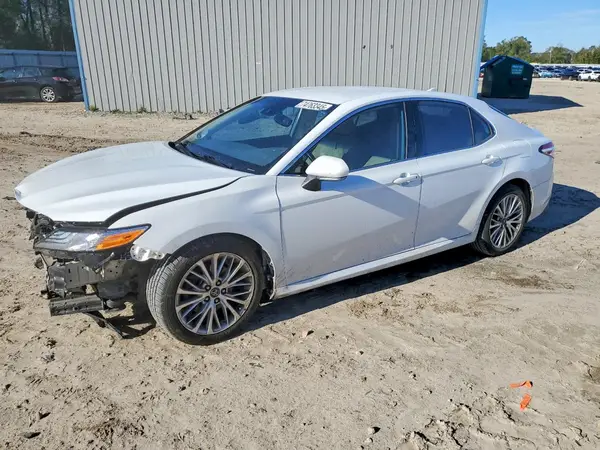 4T1B11HK3KU800381 2019 TOYOTA CAMRY - Image 1