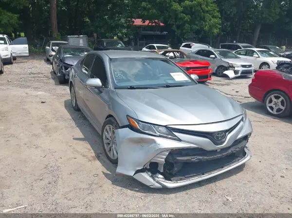 4T1B11HK3KU803815 2019 TOYOTA CAMRY - Image 1