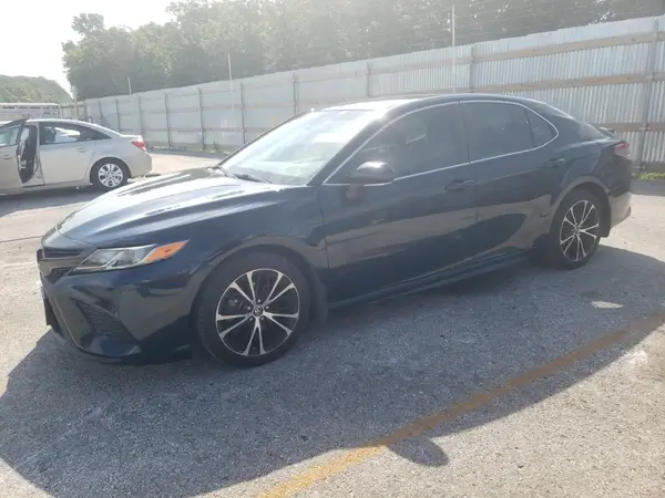 4T1B11HK3KU805774 2019 TOYOTA CAMRY - Image 1