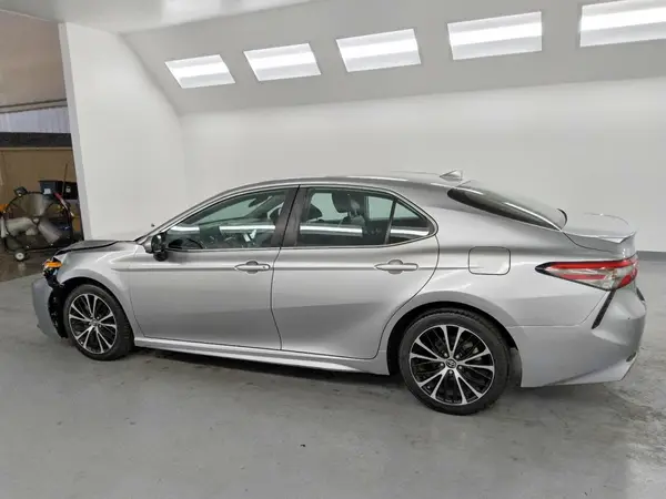4T1B11HK3KU808321 2019 TOYOTA CAMRY - Image 2