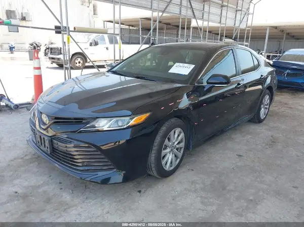 4T1B11HK3KU808755 2019 TOYOTA CAMRY - Image 2