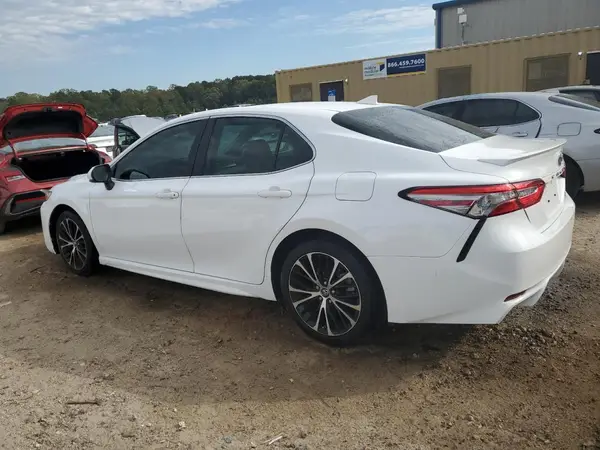 4T1B11HK3KU812885 2019 TOYOTA CAMRY - Image 2