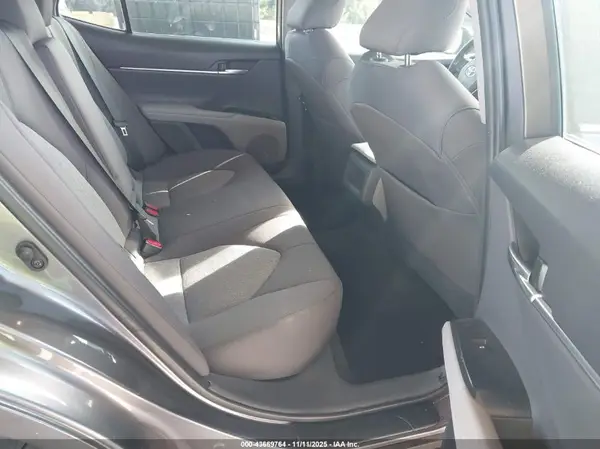4T1B11HK3KU813695 2019 TOYOTA CAMRY - Image 8