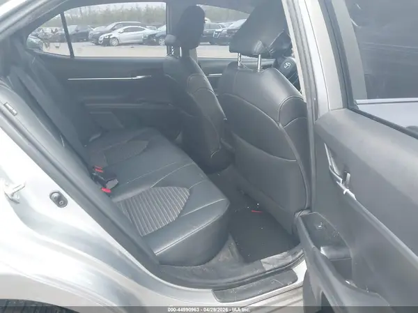 4T1B11HK3KU813745 2019 TOYOTA CAMRY - Image 8