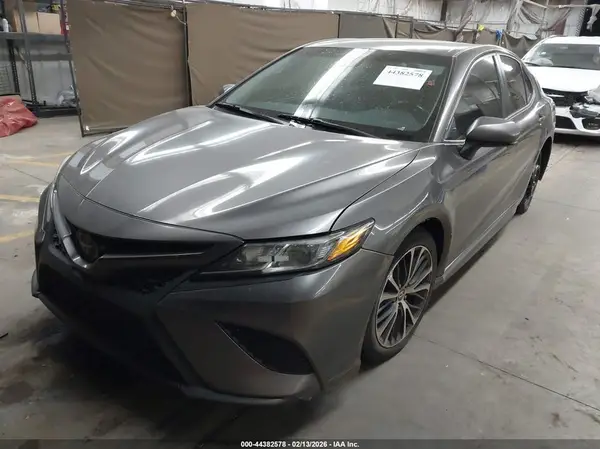 4T1B11HK3KU816502 2019 TOYOTA CAMRY - Image 2