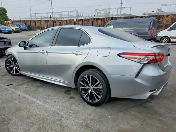 4T1B11HK3KU816919 2019 TOYOTA CAMRY - Image 2