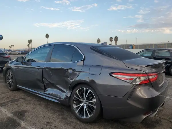 4T1B11HK3KU818427 2019 TOYOTA CAMRY - Image 2