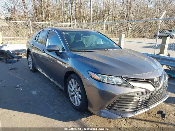 4T1B11HK3KU820677 2019 TOYOTA CAMRY - Image 1