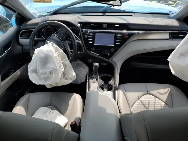 4T1B11HK3KU820775 2019 TOYOTA CAMRY - Image 8