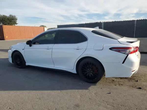 4T1B11HK3KU826236 2019 TOYOTA CAMRY - Image 2