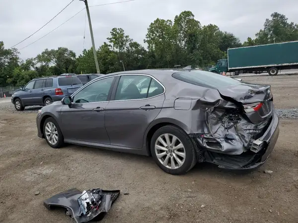 4T1B11HK3KU826916 2019 TOYOTA CAMRY - Image 2