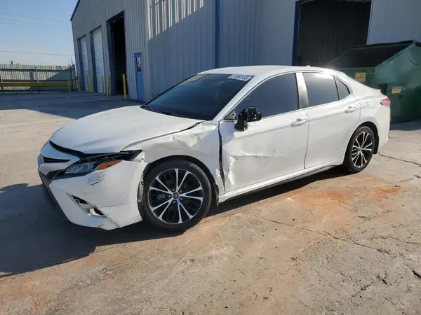 4T1B11HK3KU832439 2019 TOYOTA CAMRY - Image 1