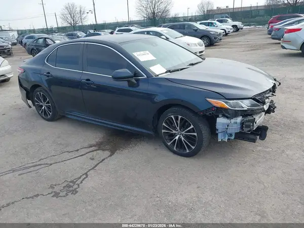 4T1B11HK3KU832442 2019 TOYOTA CAMRY - Image 1