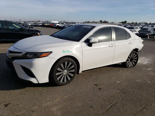 4T1B11HK3KU835356 2019 TOYOTA CAMRY - Image 1