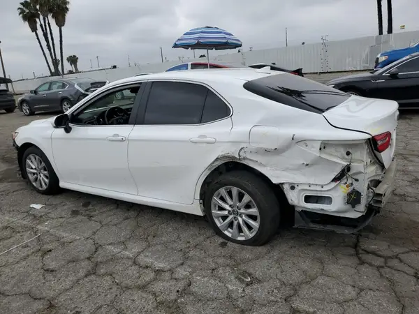 4T1B11HK3KU835390 2019 TOYOTA CAMRY - Image 2