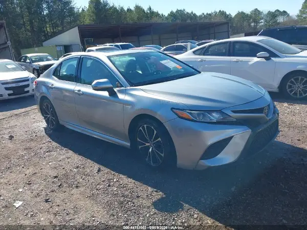 4T1B11HK3KU835499 2019 TOYOTA CAMRY - Image 1