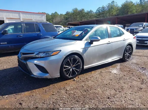 4T1B11HK3KU835499 2019 TOYOTA CAMRY - Image 2
