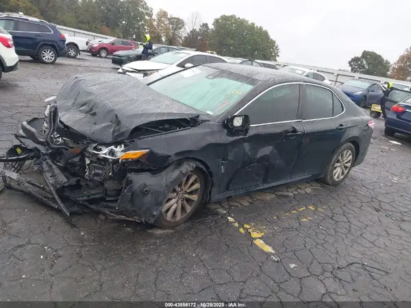 4T1B11HK3KU836054 2019 TOYOTA CAMRY - Image 2