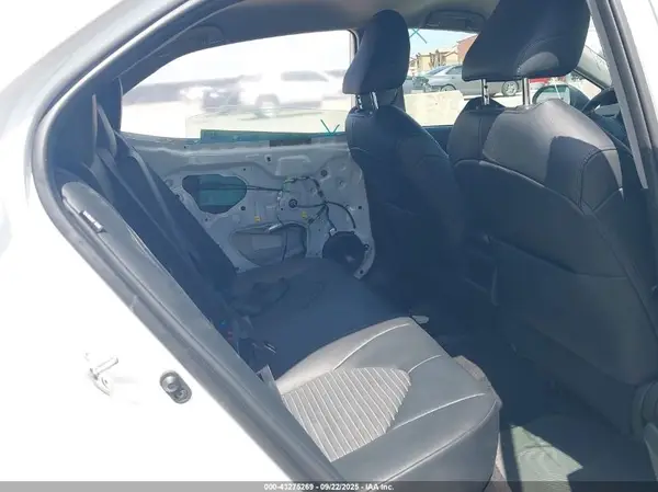 4T1B11HK3KU837964 2019 TOYOTA CAMRY - Image 8