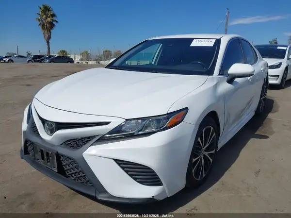 4T1B11HK3KU839150 2019 TOYOTA CAMRY - Image 2