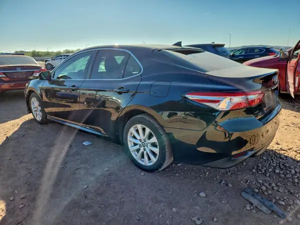 4T1B11HK3KU840881 2019 TOYOTA CAMRY - Image 2