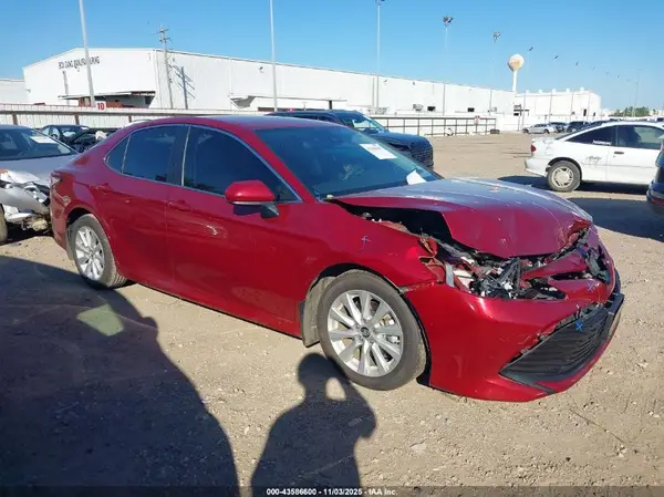 4T1B11HK3KU842470 2019 TOYOTA CAMRY - Image 1