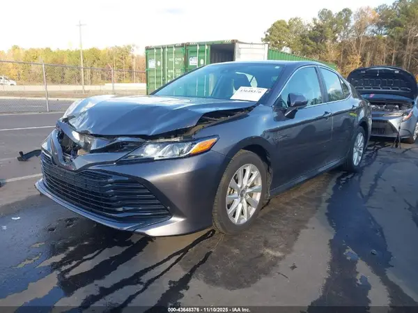 4T1B11HK3KU844686 2019 TOYOTA CAMRY - Image 2