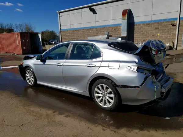 4T1B11HK3KU852464 2019 TOYOTA CAMRY - Image 2