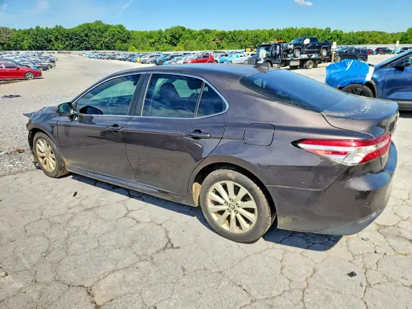 4T1B11HK3KU852934 2019 TOYOTA CAMRY - Image 2