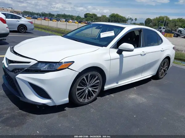 4T1B11HK3KU854263 2019 TOYOTA CAMRY - Image 2