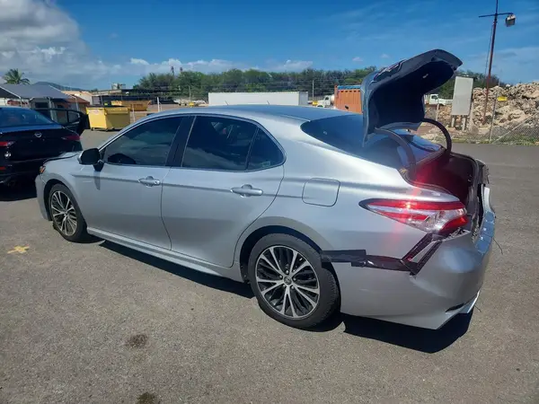 4T1B11HK4JU001241 2018 TOYOTA CAMRY - Image 2
