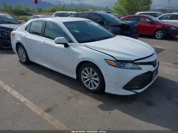 4T1B11HK4JU003393 2018 TOYOTA CAMRY - Image 1