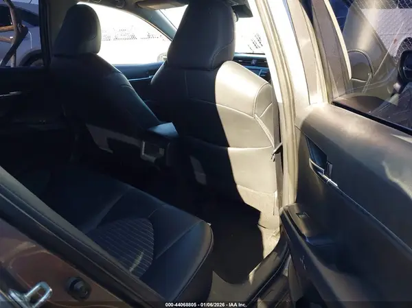 4T1B11HK4JU010327 2018 TOYOTA CAMRY - Image 8