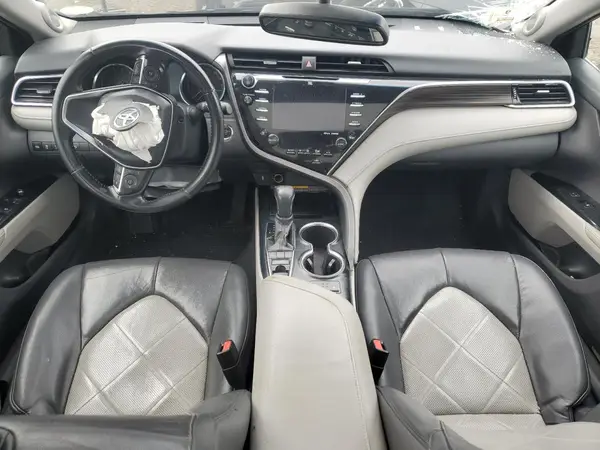 4T1B11HK4JU018699 2018 TOYOTA CAMRY - Image 8