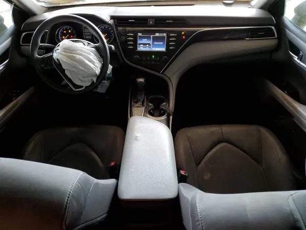 4T1B11HK4JU020517 2018 TOYOTA CAMRY - Image 8