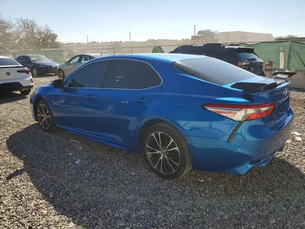 4T1B11HK4JU023806 2018 TOYOTA CAMRY - Image 2